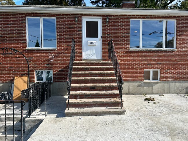 Foto del edificio - 182 Kittredge St