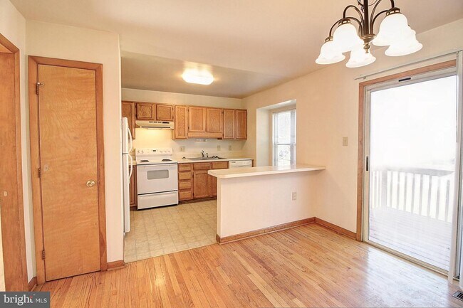 Foto del edificio - 427 Carrollton Dr