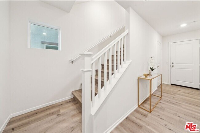 Foto del edificio - 605 Daniel Freeman Cir