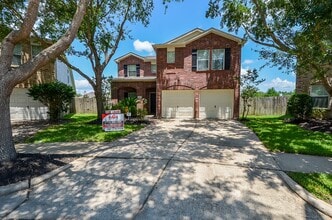 Building Photo - 10302 Deer Lodge Ct