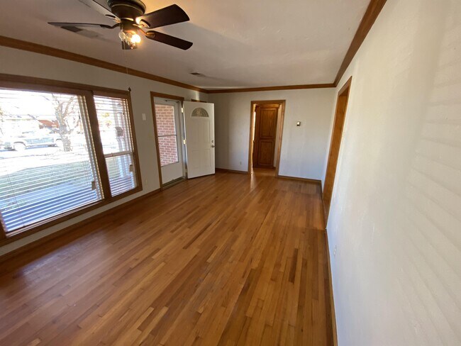 Building Photo - 1520 Carlisle Ct