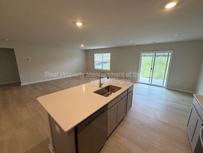 Building Photo - 1784 Mallard Dr