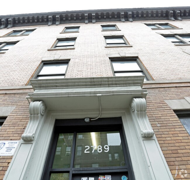 Building Photo - 2789 Valentine