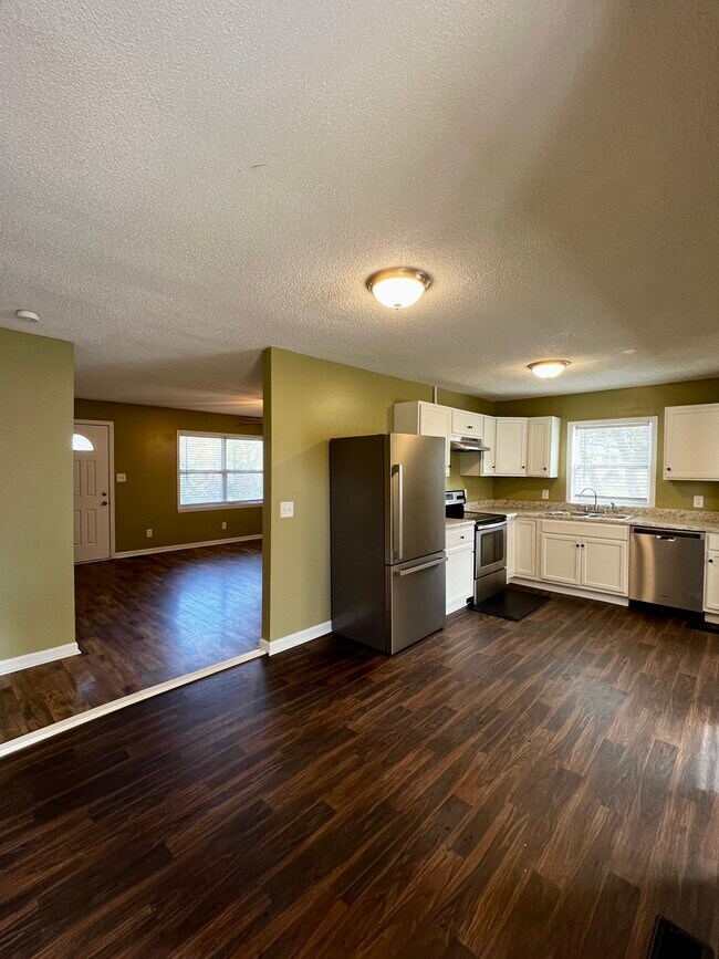 Foto del edificio - 712 Richmond Ave