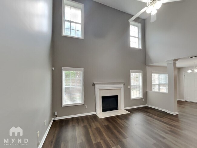 Foto del edificio - 6062 Park Bend Ave