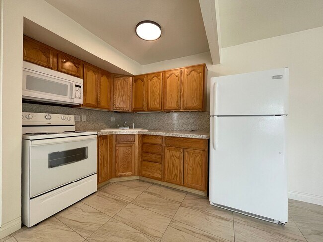 Foto del edificio - AVAILABLE NOW!  Lovely 1 Bed 1 Bath Apartment in La Quinta!