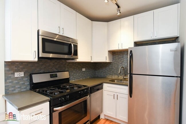 Building Photo - 2424 N Kedzie Blvd