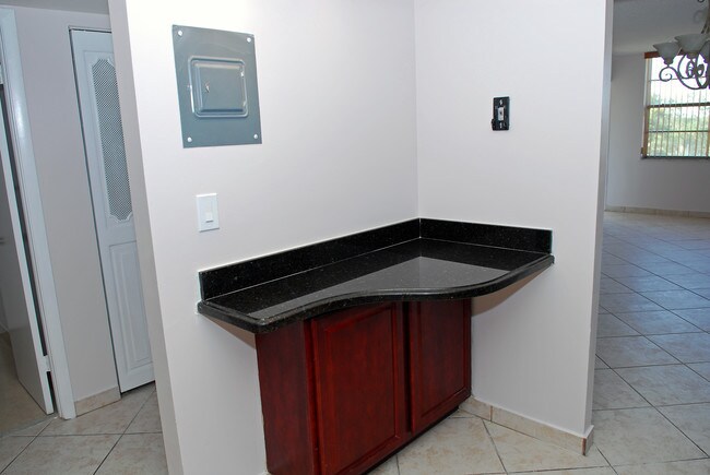 Kitchen - 900 St Charles Pl
