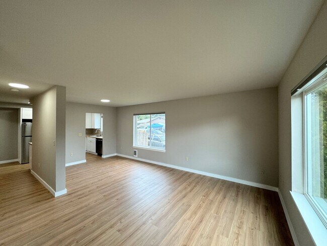 Building Photo - RGL Properties - 9614-9616