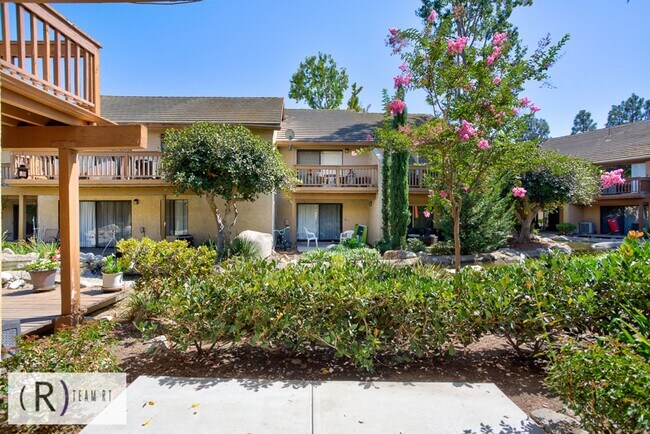 Foto del edificio - Irvine Condo Near Irvine Valley College 1 ...