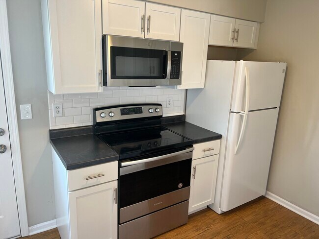 Building Photo - 2419 Santa Rosa Ct