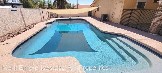 Foto del edificio - 4 br, 3 bath House - 2004 E REDMON DR