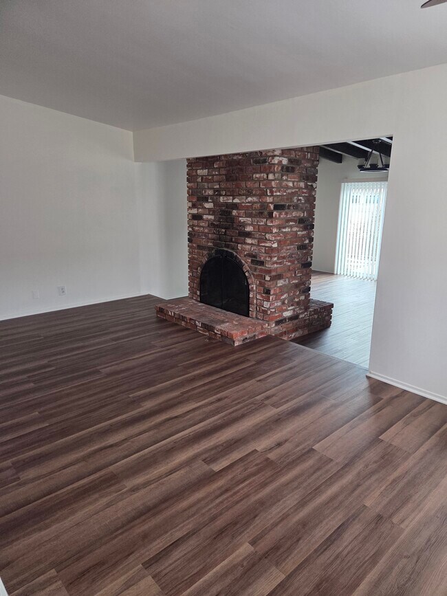 Foto del edificio - 21322 Marjorie Ave
