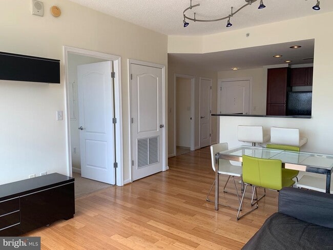 Building Photo - 1111 11th St NW