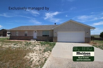 Building Photo - 1139 E Jaroso Dr