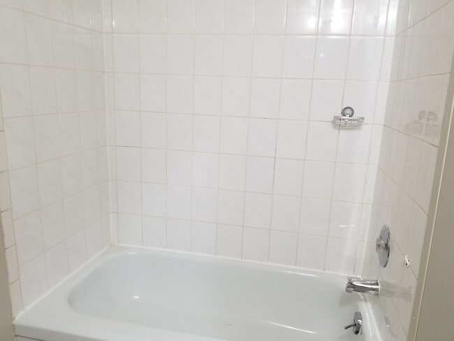 Photo du bâtiment - 660 Wyandotte St W