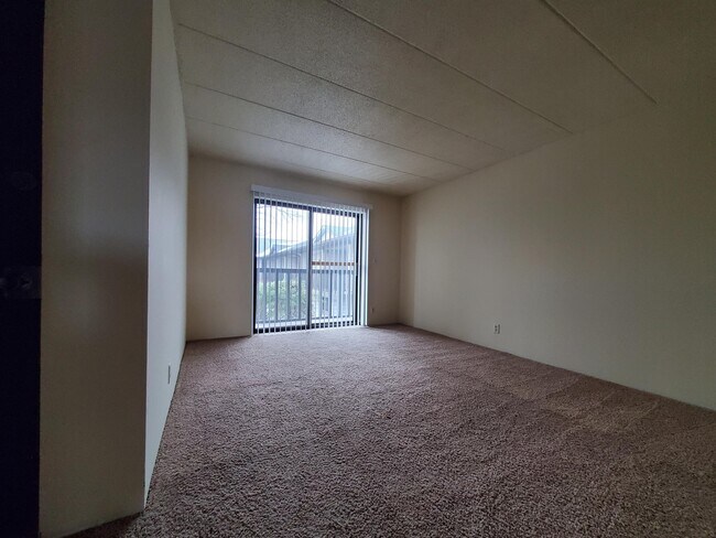 Building Photo - 3300 Huntington Ave