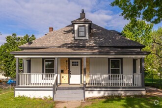 Building Photo - 207 N Leeds Ave