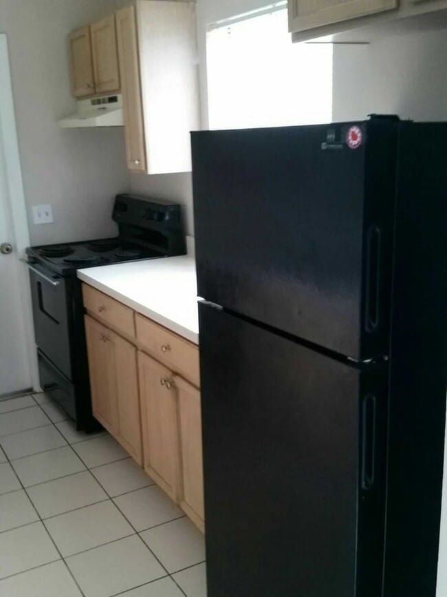 Building Photo - Charming 3/2 in Poinciana