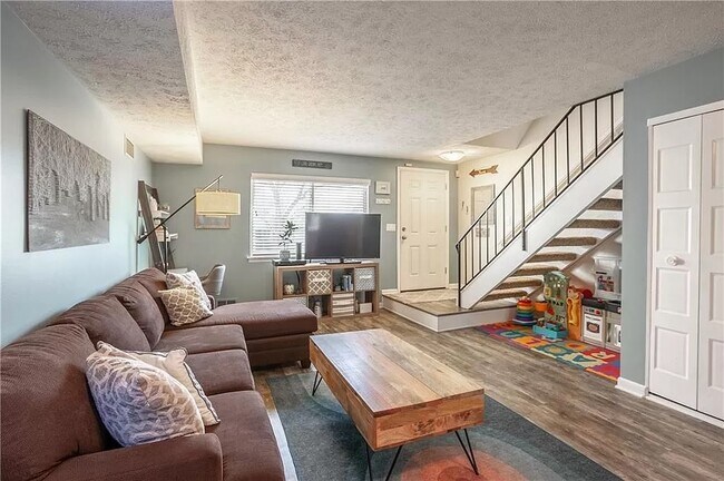Building Photo - 468 Eastbrooke Ln