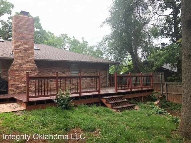 Building Photo - 3 br, 2 bath House - 908 Elmwood