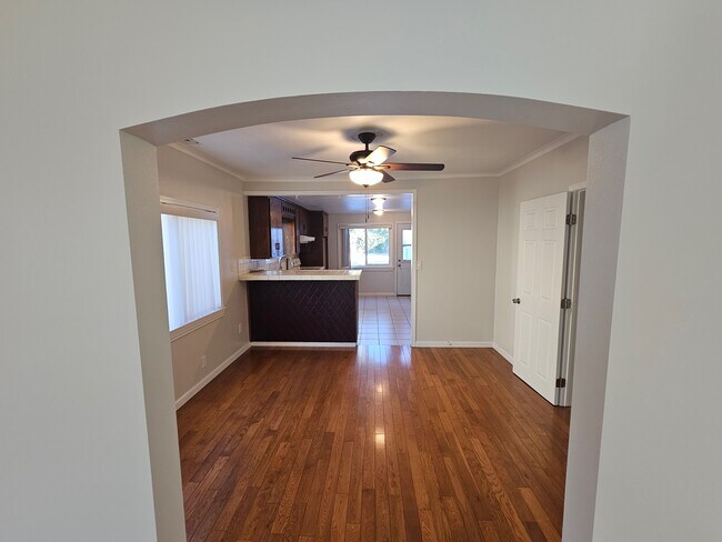 Foto del edificio - 501 Macdonald St