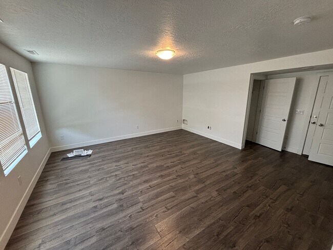 Foto del edificio - Beautiful Townhome in great location!