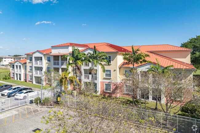 Alternar - Hollywood Hills Apartments