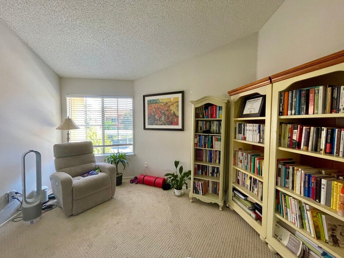 55 Costero Aisle Unit Fabulous Master Bedroom, Irvine, CA 92614 Condo