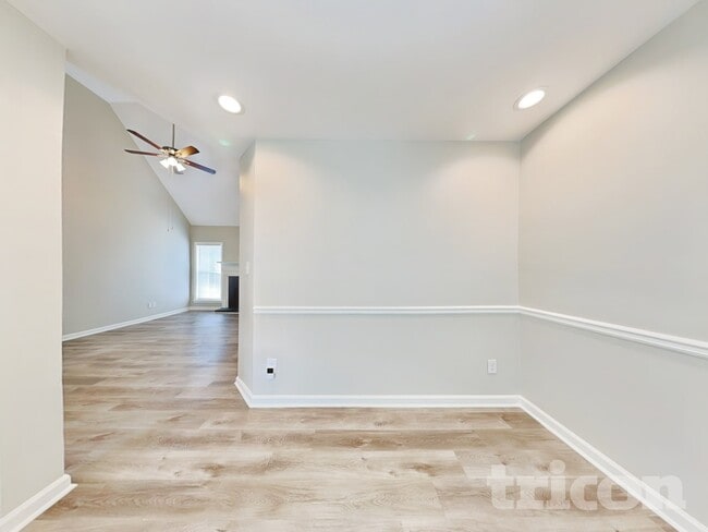 Building Photo - 219 Arlington Ct