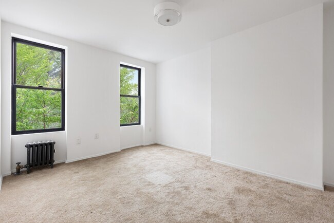 Foto del edificio - LARGE 2 BEDROOM WASHER DRYER EXPOSED BRICK
