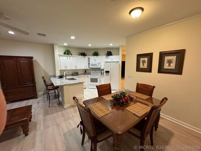 Foto del edificio - 8246 Mulligan Cir