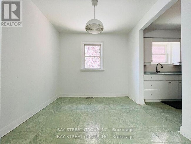Building Photo - 72 Caines Ave