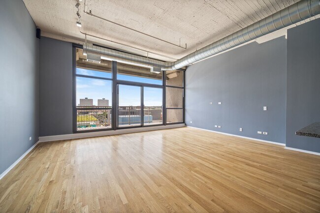 Building Photo - 1530 S State St