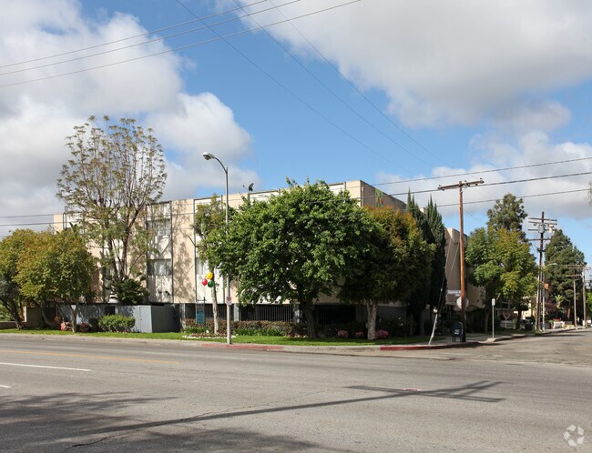 Building Photo - Weddington Oaks
