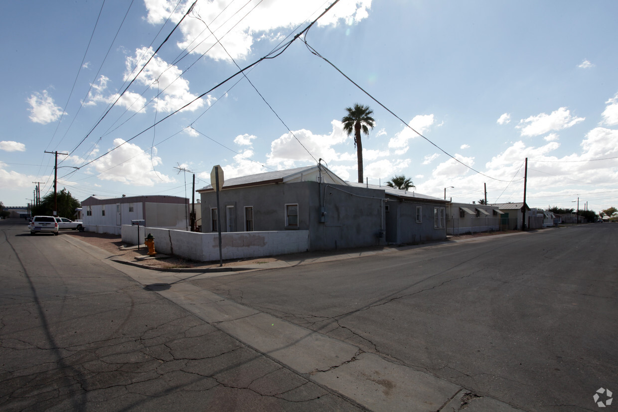 Foto principal - Adobe Palms Mobile Home Park