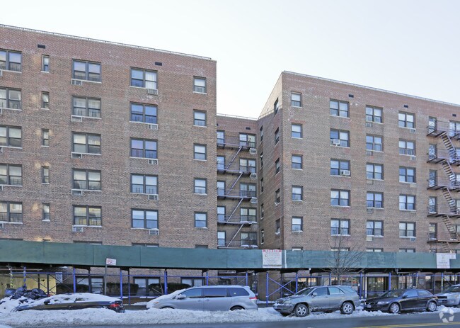 Building Photo - 14330 Roosevelt Ave