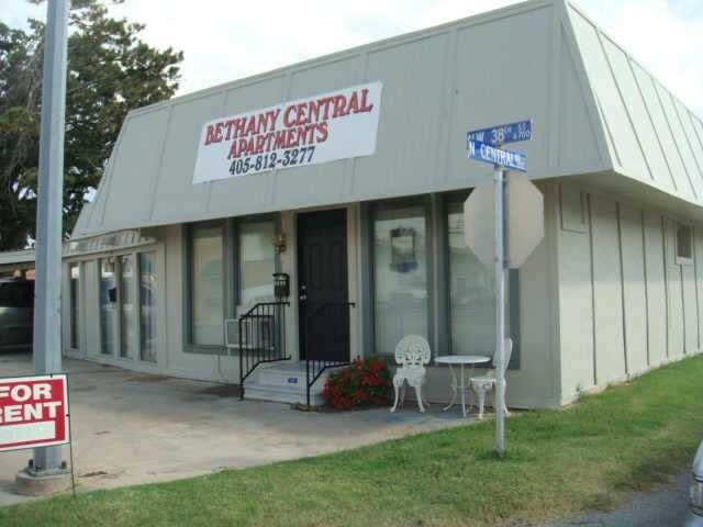 Foto del edificio - 6704 NW 38th St