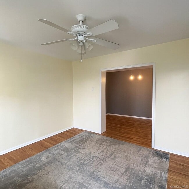 Building Photo - 61-20 55th Dr