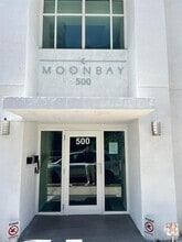 Building Photo - 500 NE 29th St