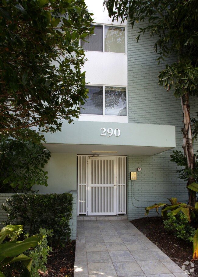Building Photo - Navarre Park Condo