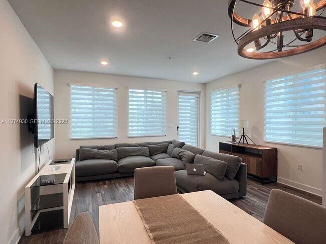 Foto del edificio - 10229 NW 64th Terrace