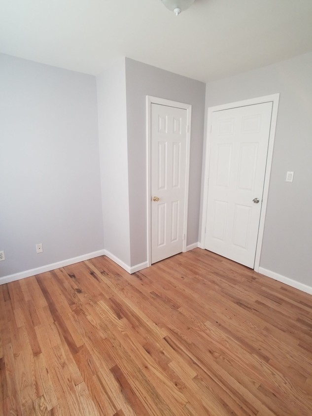 Primary Photo - 520 Glenmore Ave