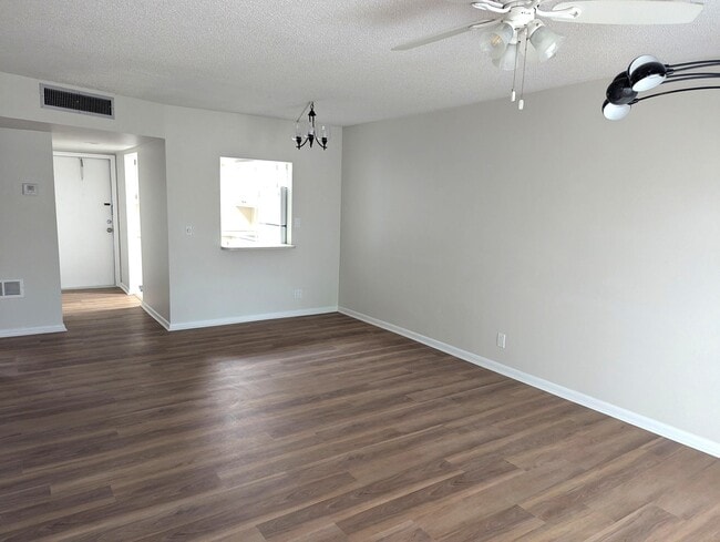 Building Photo - 1638 Embassy Dr