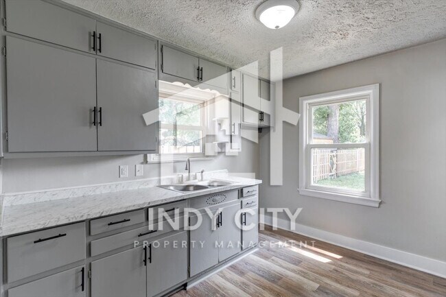 Building Photo - 4207 E 34th St