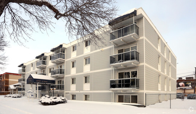 Photo du bâtiment - Academy Manor Apartments