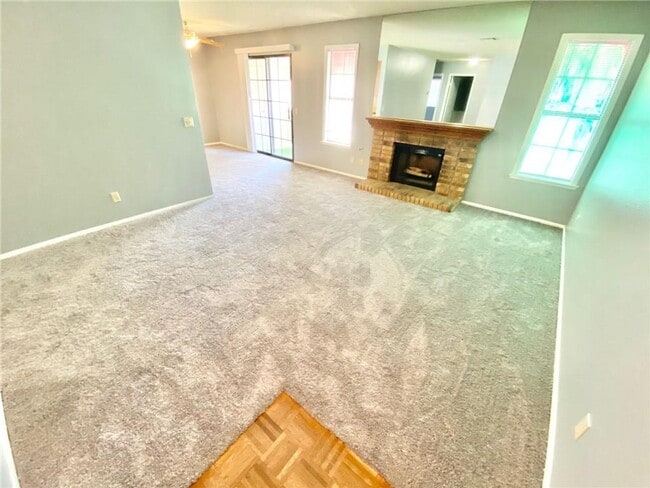 Building Photo - COZY 2-BED, 2-BATH CONDO IN CASA MESA VILLAS