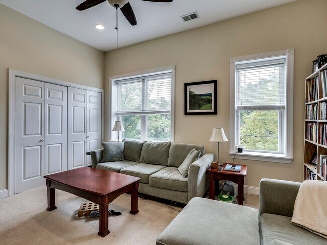 Building Photo - Perfect Petworth Two-Bedroom- All Utilitie...