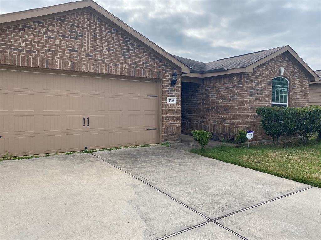 2710 Tracy Ln, Highlands, TX 77562 House Rental in Highlands, TX