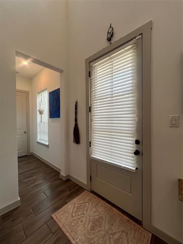 Building Photo - 8878 Ice House Dr